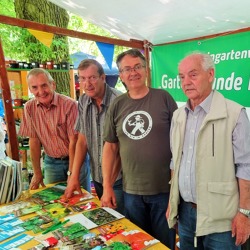 Biesdorfer Kleing&auml;rtner auf dem 20. Biesdorfer Bl&uuml;tenfest 2019