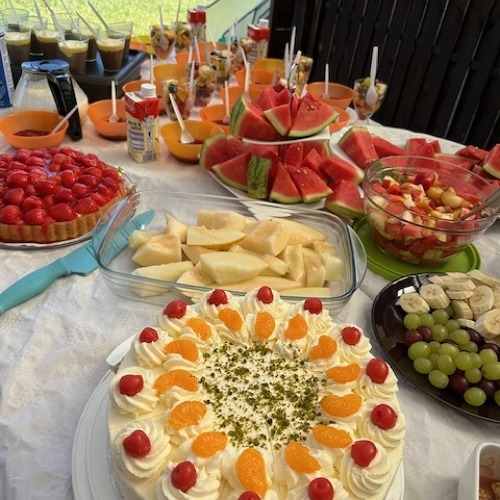 FRÜHSTÜCK AUF DER VEREINSPARZELLE