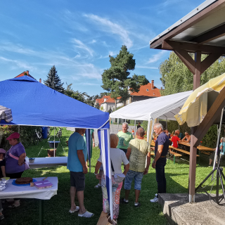 Langsam füllt sich das Buffet