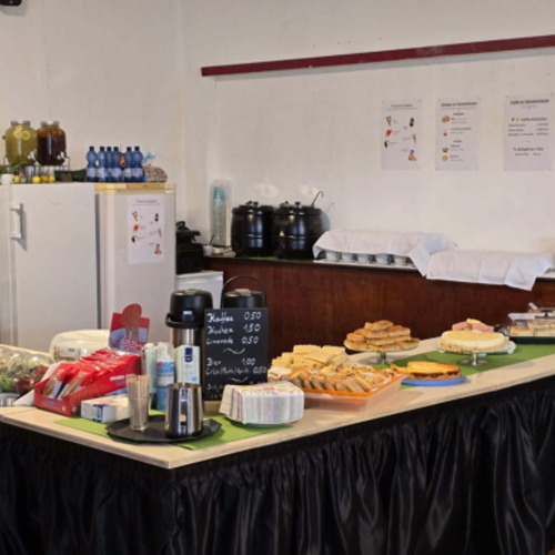 Neues Vereinscafé gestartet – Mit Kaffee, Kuchen und Fußball live